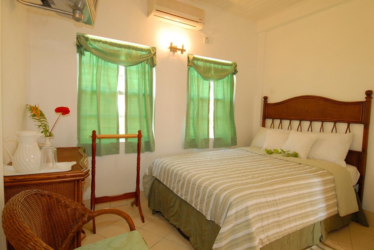 Deyna'S City Inn St. George's 外观 照片
