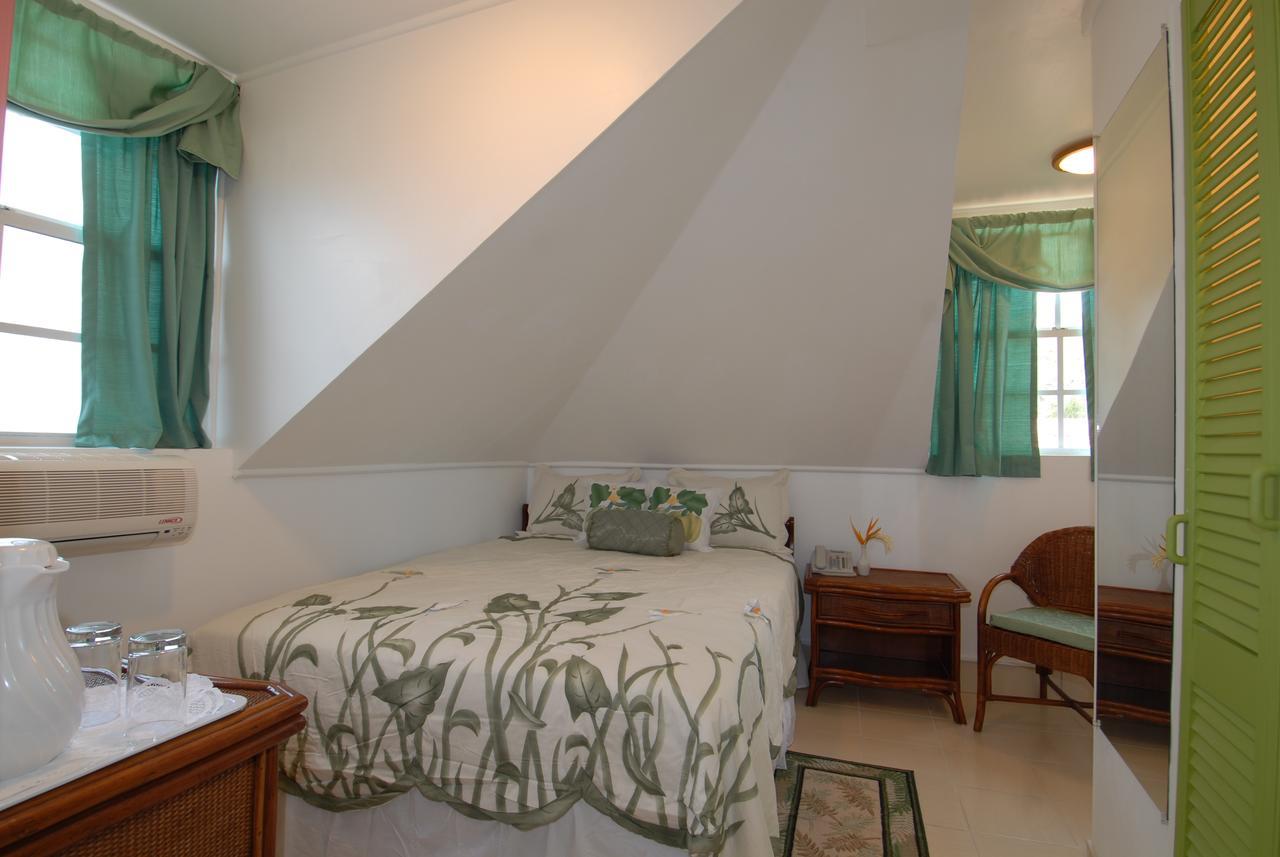 Deyna'S City Inn St. George's 外观 照片